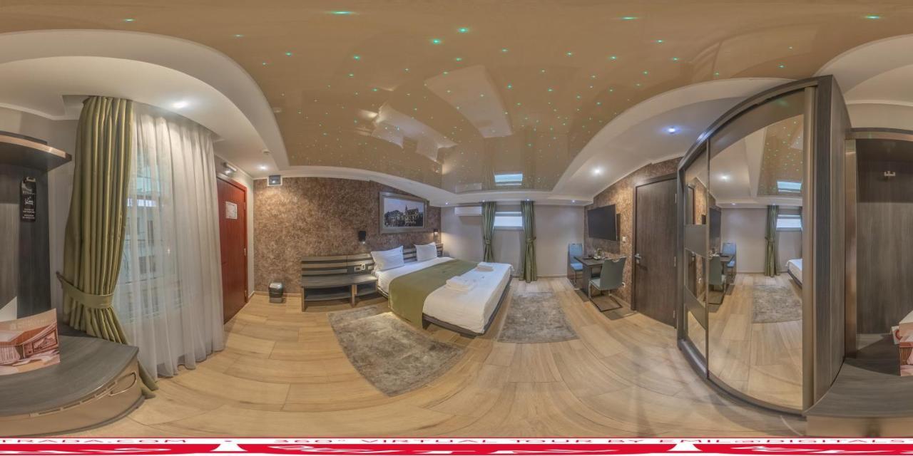 Hotel Novotheos Oradea Bagian luar foto